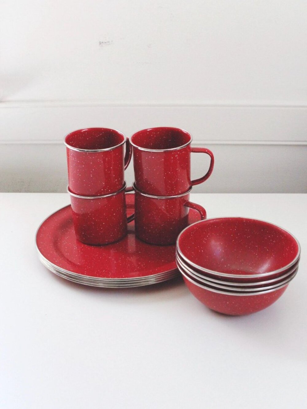 Vintage Enamelware Coffee Cup Plate Bowl Red Speckeled Enamel Set of 12 - Picture 2 of 4